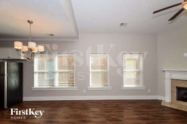 Photo - 5521 Park Side Rd