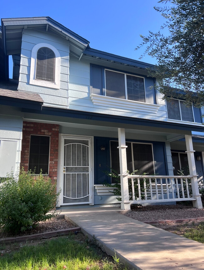 Adorable Front Entrance with Porch - 10101 N 91st Ave Casa Adosada