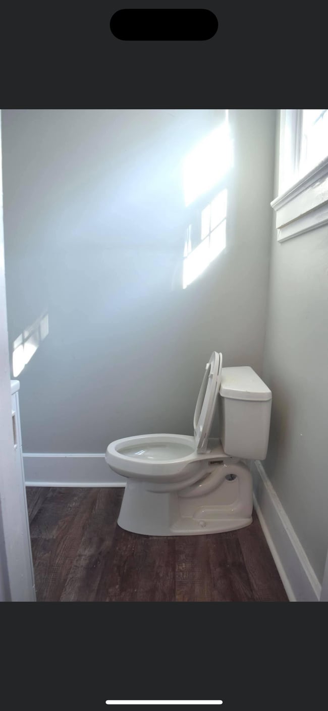 Photo - 613 Hess Ave