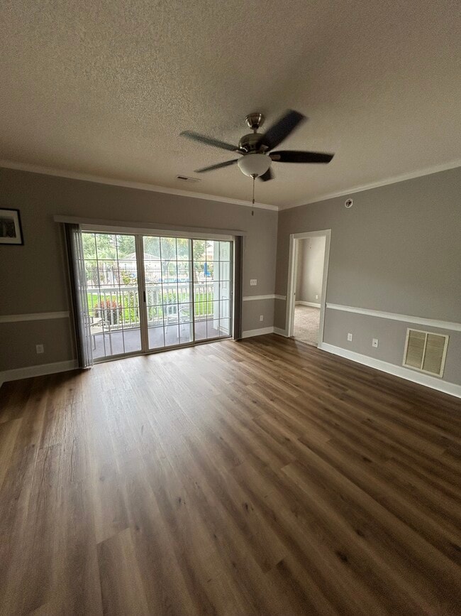 Building Photo - 4665 Wild Iris Dr Unit 103 Rental