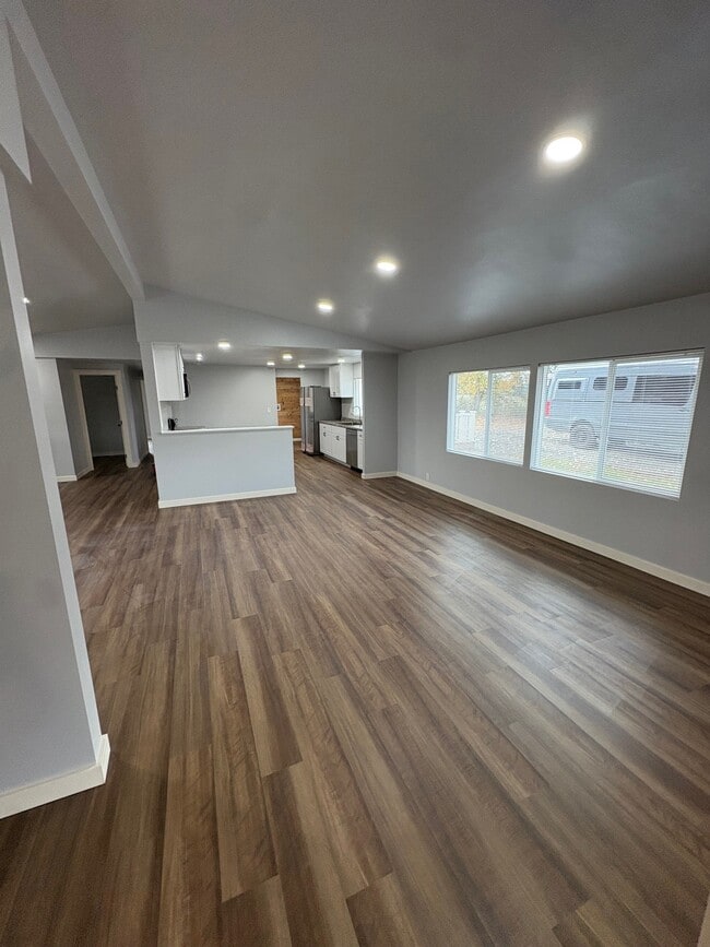 Photo - 38823 Ridge Dr