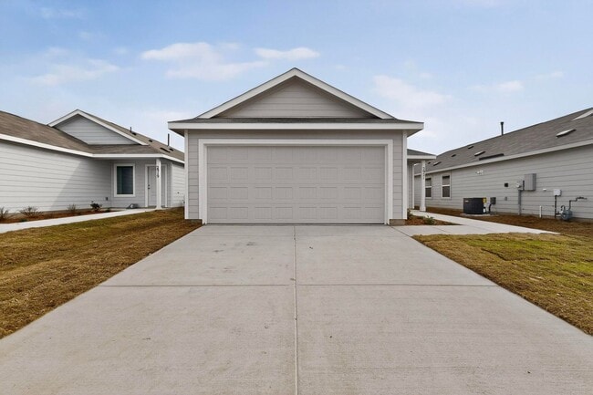 Building Photo - 3 Bedroom, 2 Bath Single-Story Lennar Home in Eastland Community