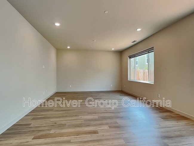 Photo - 3445 Cantor Dr House