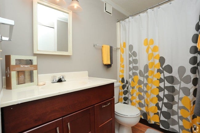 Upgraded One bedroom Bathroom
