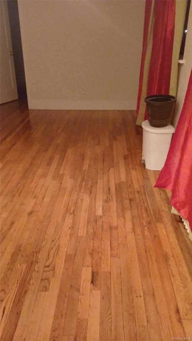 Photo - 120-21-101 101st Ave