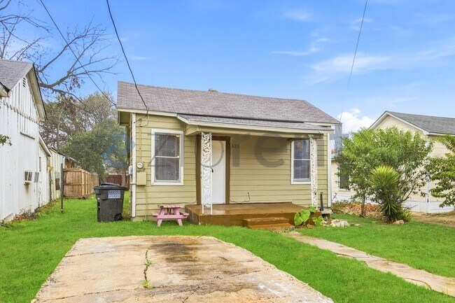 Photo - 521 S Polaris