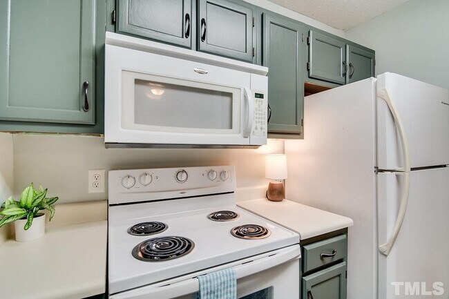 Room in Condo on Audubon Lake Dr