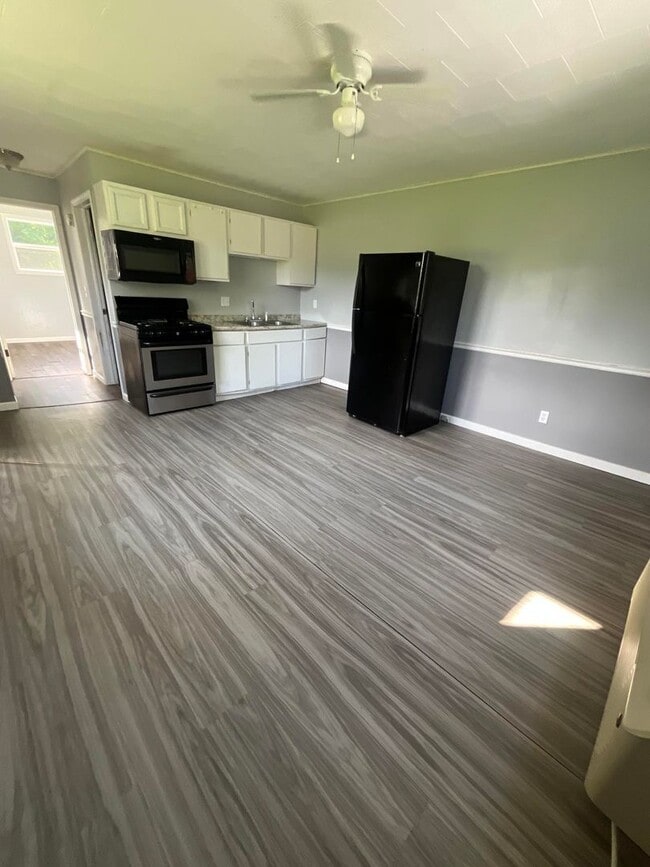 Photo - 200 South St Unit A