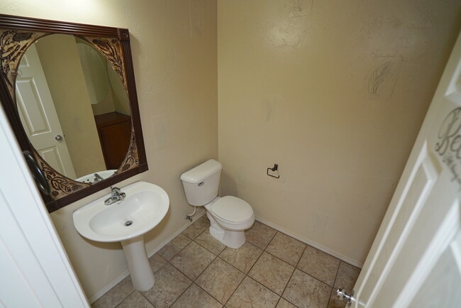 Photo - 29270 Hatari Way