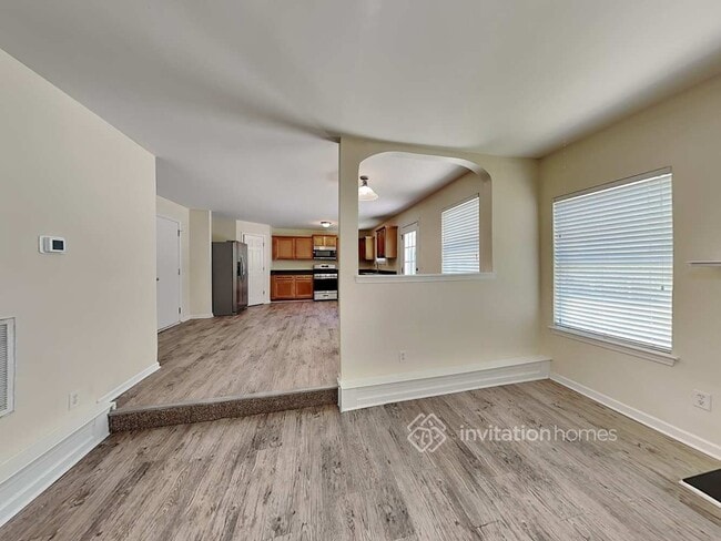 Photo - 140 Ontario Dr