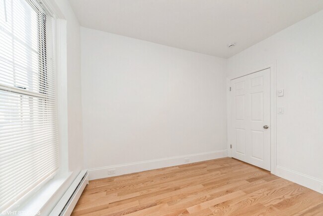 Photo - 182 Massachusetts Ave Unidad 8