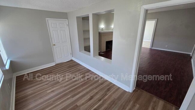 Photo - 601 2nd St SE