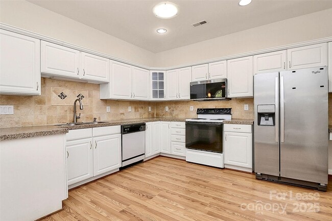 Photo - 11357 Olde Turnbury Ct