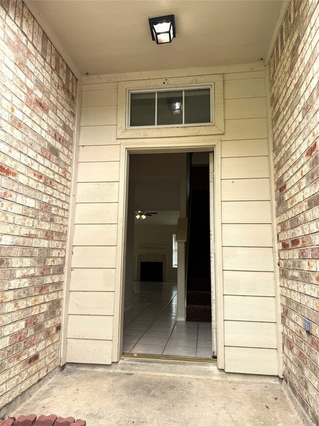 9310 Enmore Ct