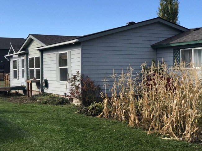 Photo - 1163 Thomas Dr