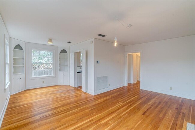 Photo - 1609 Sunset Ln