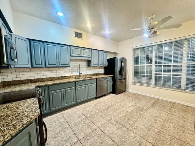 2800 Countryside Blvd