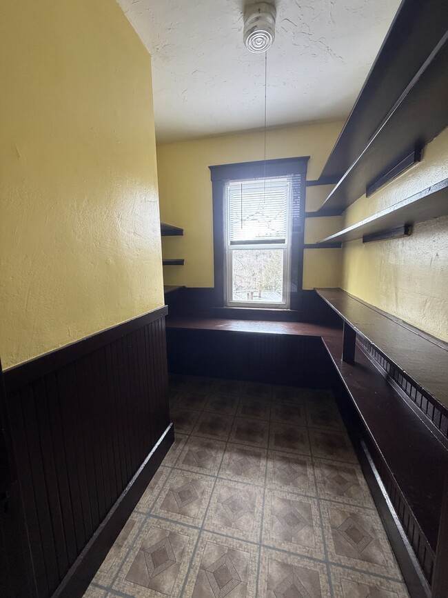 Photo - 162 Marshall St Unit 2