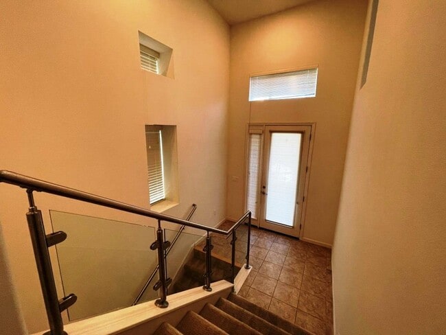 Photo - 168 Llano de los Robles Ave