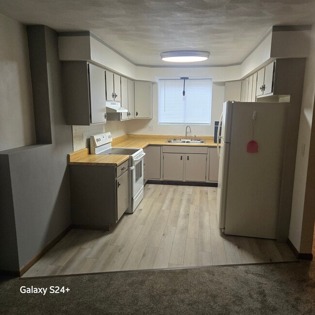 Photo - 321 Allan Ave Unit 321