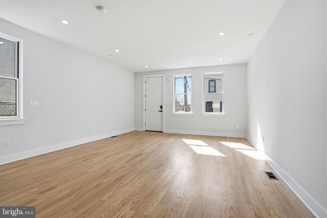 Photo - 222 Hermitage St