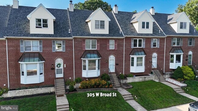 Building Photo - 305 W Broad St Rental
