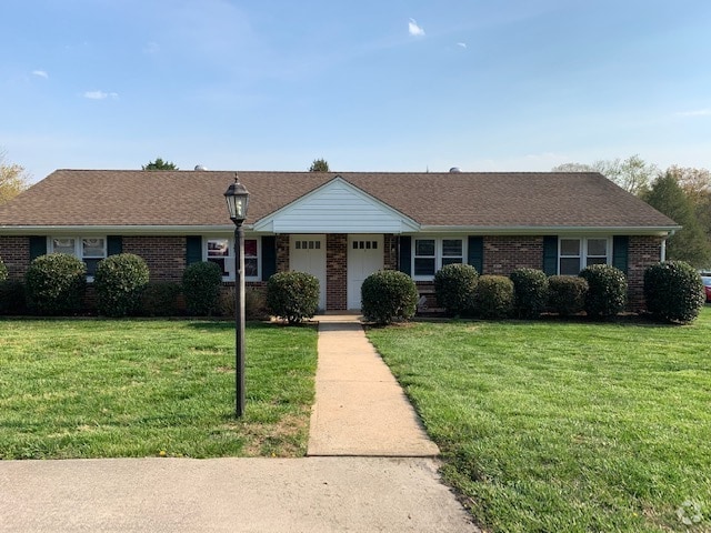 House from the parking area - 1507 Traylor Ln Unit #2 Rental