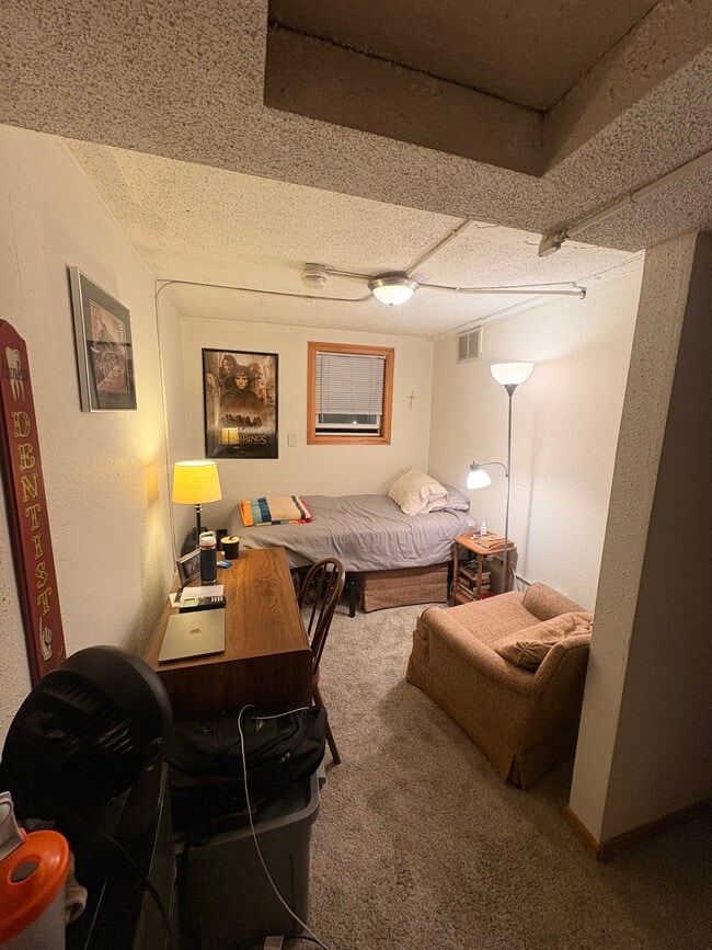 Photo - 915 La Crosse St