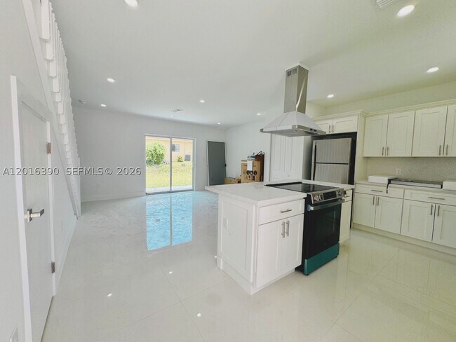 8005 NW 14th Ave