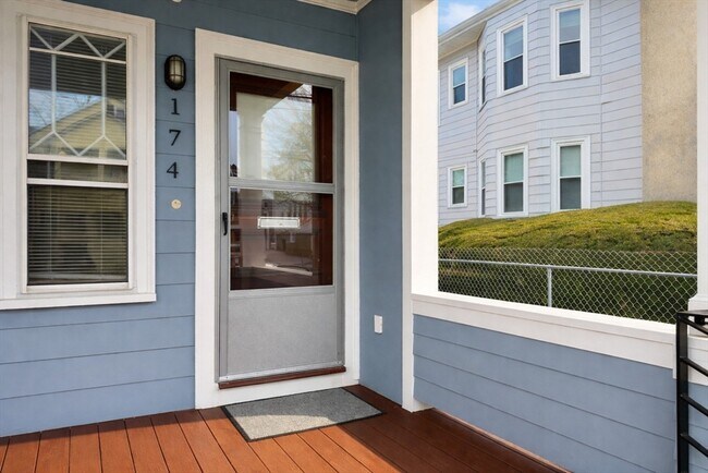 Photo - 174 Maplewood St Unit 174
