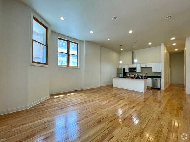 Building Photo - 1000 N Mozart St Unit 1E Rental