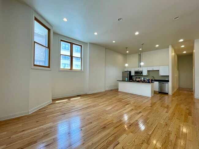 Photo - 1000 N Mozart St Apartments Unit 1E