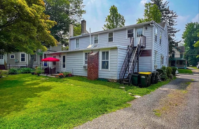 Photo - 119 W Maple Ave Unit 4