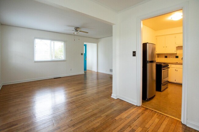 Photo - 2005 NE Prescott St