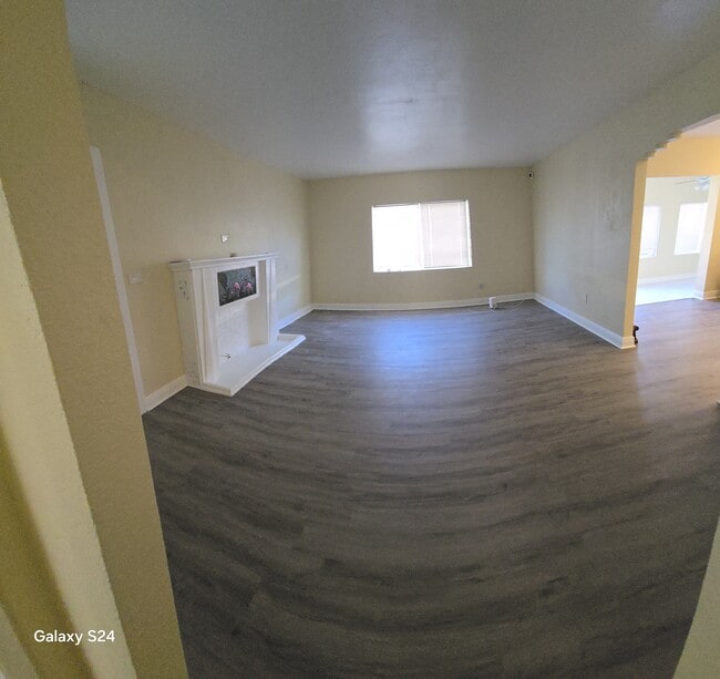 Sala de estar - 1259 NW 34th Ave