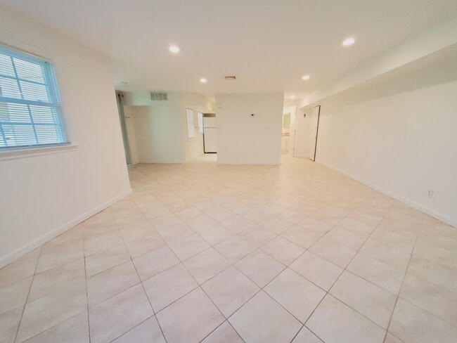 Photo - 74 Coventry Rd Unidad 2