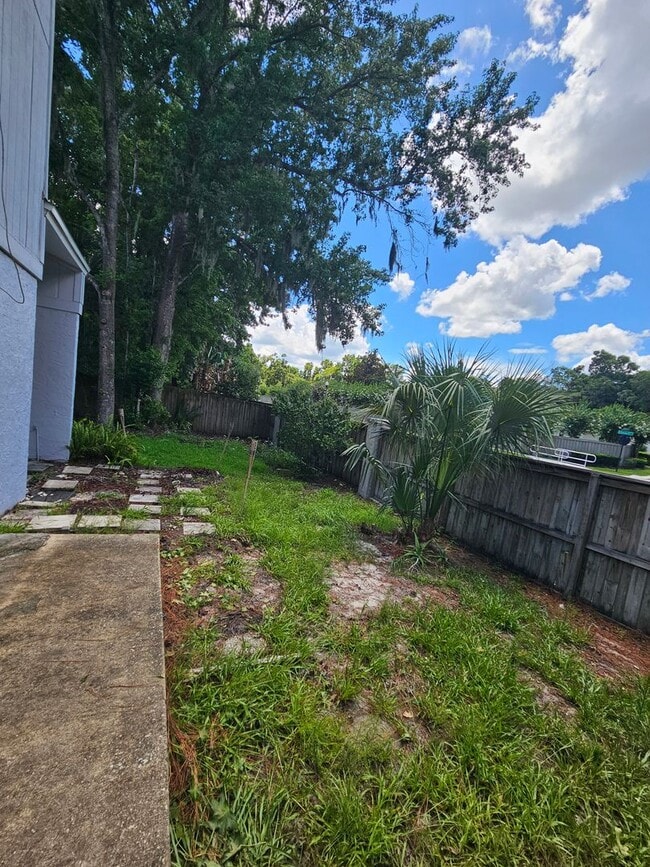 Photo - FABOULOUS 3 BEDROOM / 2.5 BATH / 2 CAR GARAGE HOME - WINTER SPRINGS (THE HIGHLANDS)
