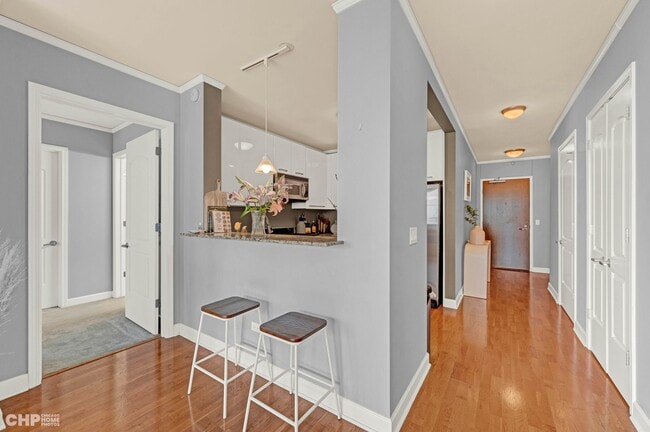 Photo - 450 E Waterside Dr