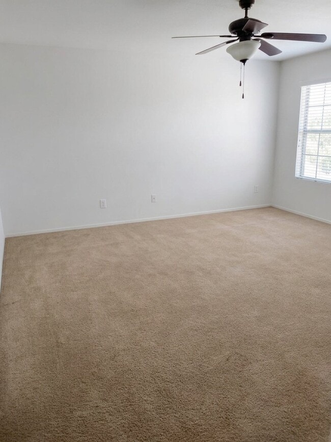 Photo - 37189 W Leonessa Ave