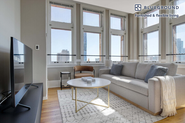 Building Photo - 343 S Dearborn St Rental