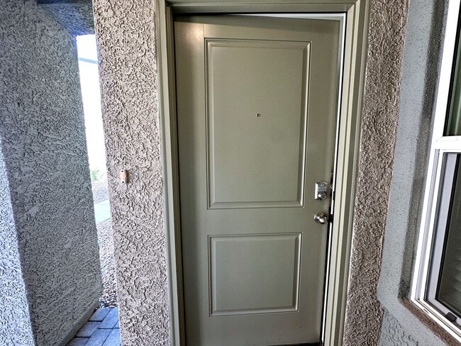 Photo - FURNISHED 3 BEDROOM + LOFT TOWNHOME WITH 2 CAR GARAGE