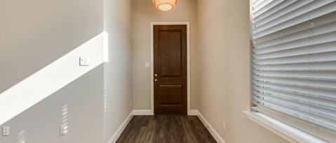 Photo - 725 Boardwalk Way