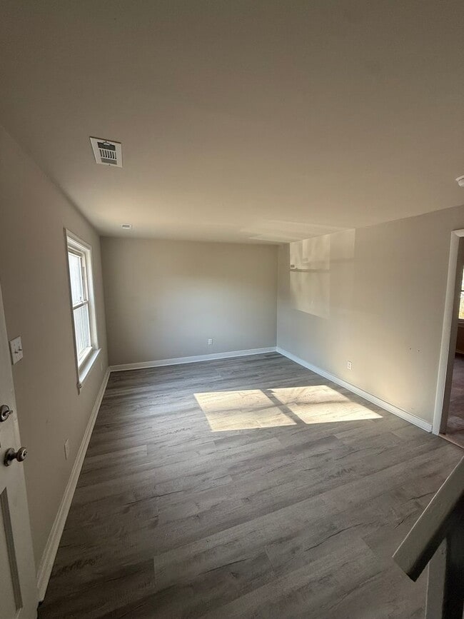 Photo - 1104 S Lombardy St Unidad B