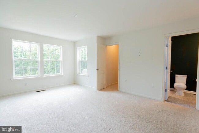 Building Photo - 608 Thumper Dr