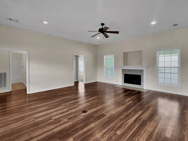 Photo - 2230 Cross Creek Dr