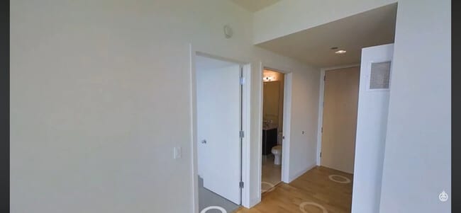 Photo - W 10 Huron St