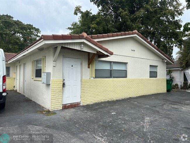 Building Photo - 3408 Riverside Dr Unit A Rental