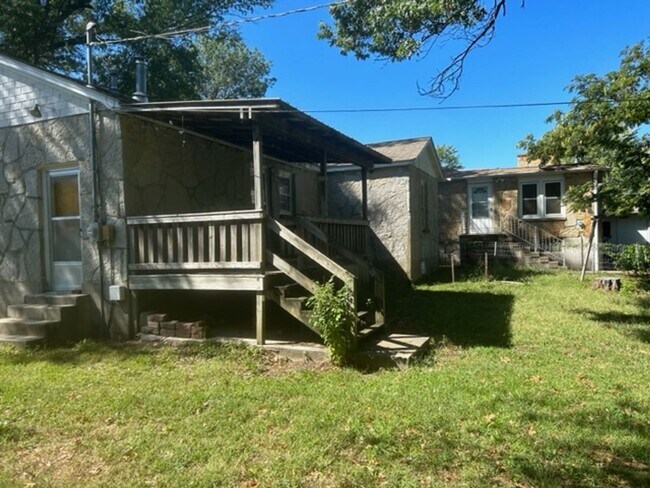 Photo - 2 BEDROOM 1 BATH HOME FOR RENT IN JOPLIN-$975 RENT-$975 DEPOSIT