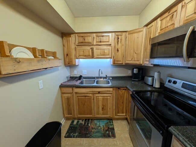 Photo - Riverstone Apartments