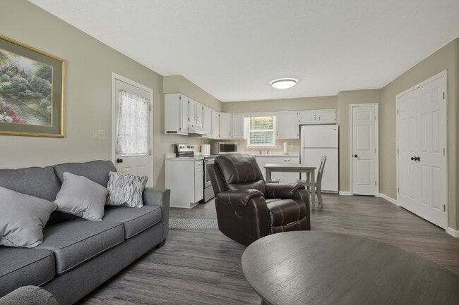 Photo - 2 Bed 2 Bath Corporate / Seasonal / Mid-term Lease Available Unit A